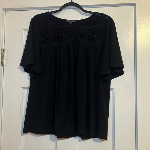 #92 ADRIANNA PAPELL BLACK LACE DETAIL FLOWY TOP LARGE - Picture 1 of 5